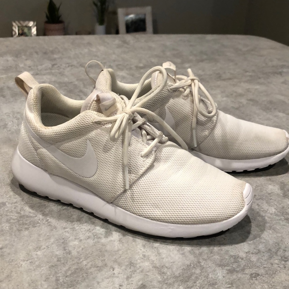 White Nike Tennis Shoes